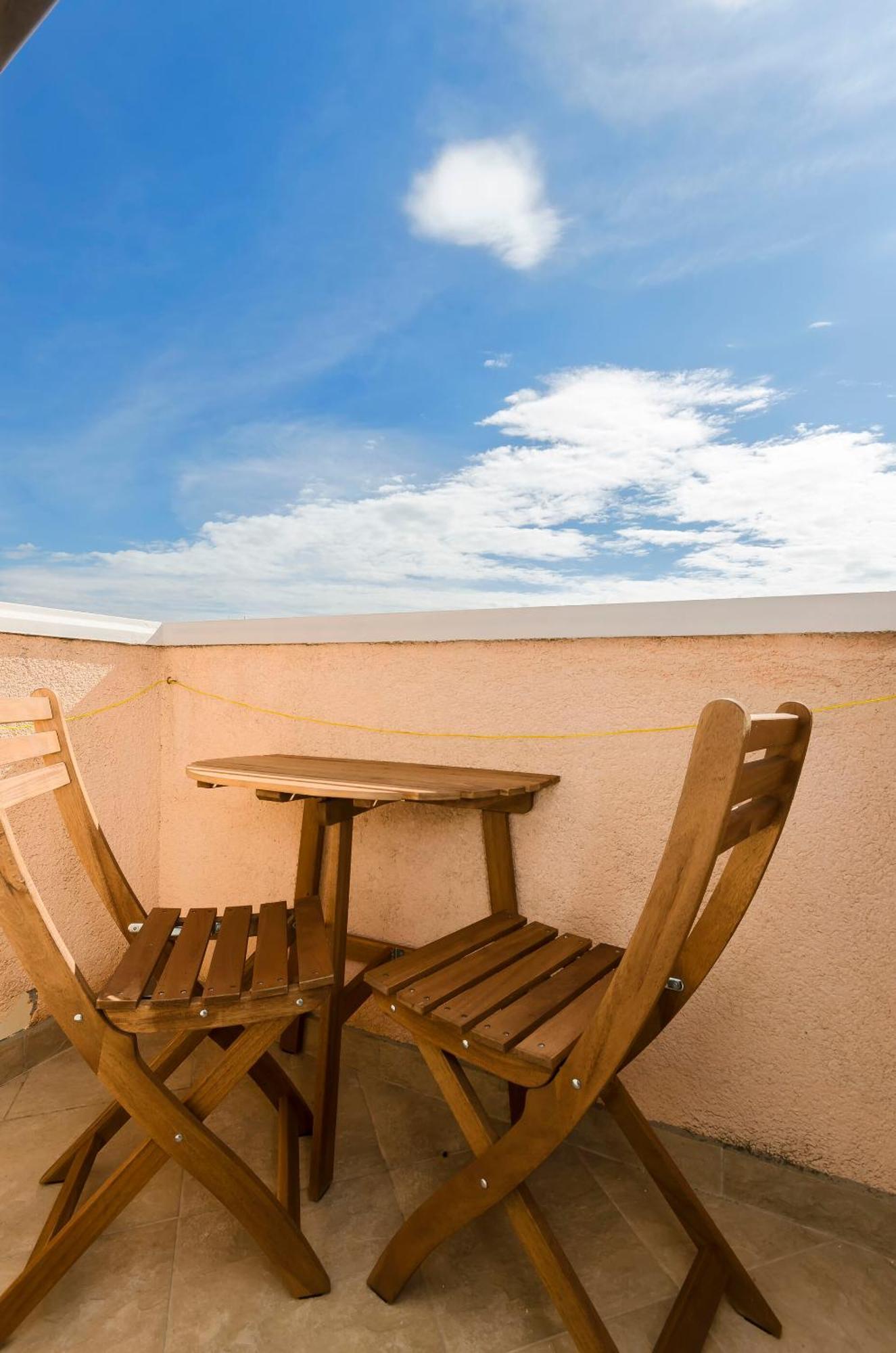 Apartments And Rooms Mladen Vodice Exterior foto